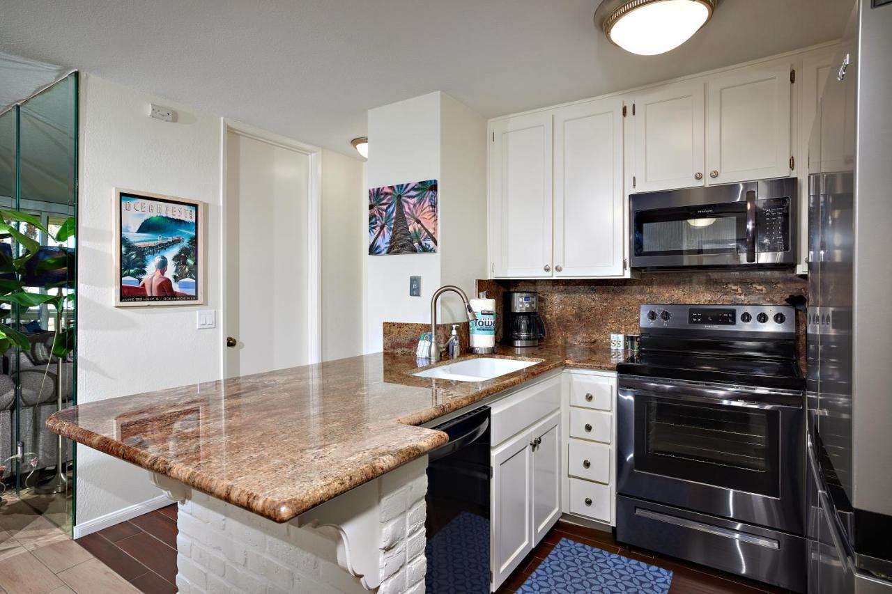 Oceanside Beach Condos Exterior photo
