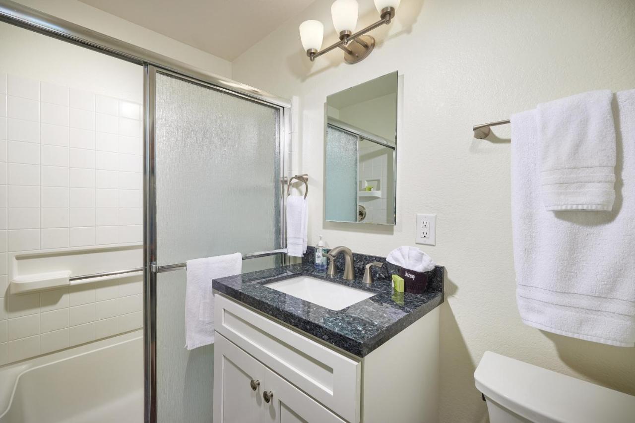 Oceanside Beach Condos Exterior photo